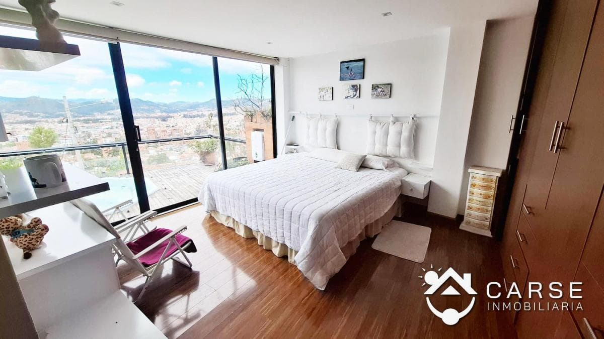 Amplio y Elegante Departamento en Venta, con Una Magnifica Vista Panorámica a La Ciudad, Azuay — imagen 3