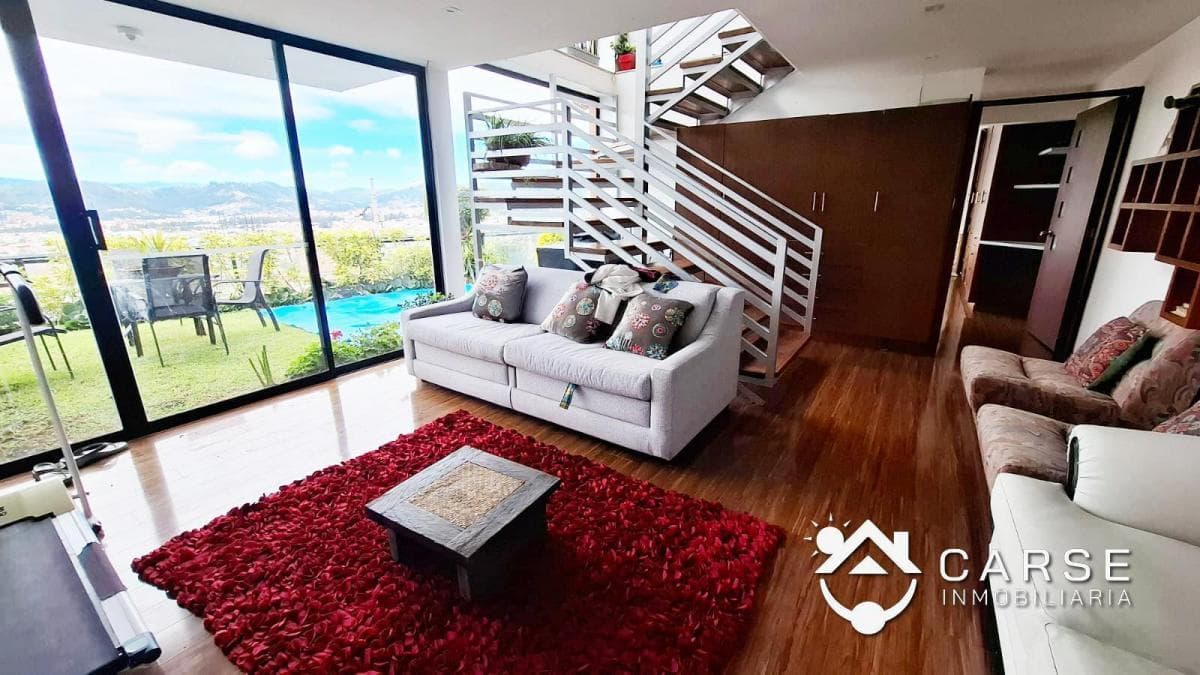 Amplio y Elegante Departamento en Venta, con Una Magnifica Vista Panorámica a La Ciudad, Azuay — imagen 2