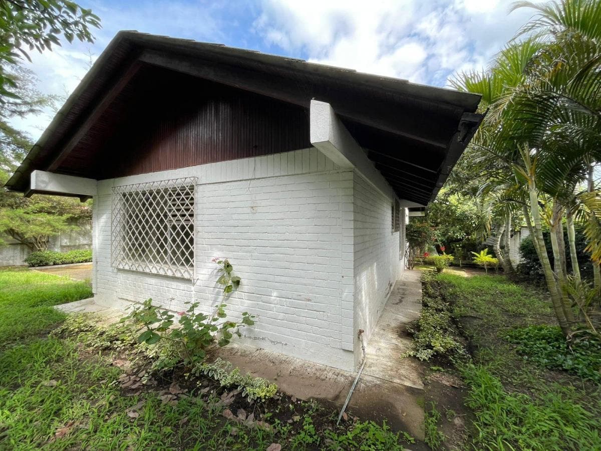 Terreno de Venta en Cumbaya Sector Universidad San Francisco — imagen 5