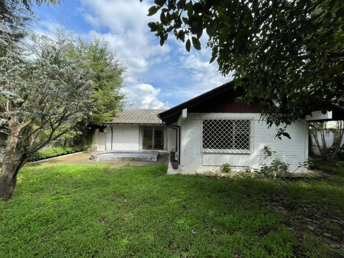 Terreno de Venta en Cumbaya Sector Universidad San Francisco — imagen 4