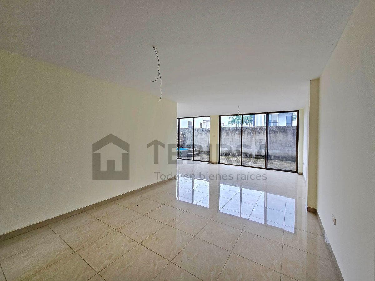 Casa Esquinera en Venta, 3 Dorm. y Jacuzzi - Urbanización Mallorca Village, Guayas — imagen 6