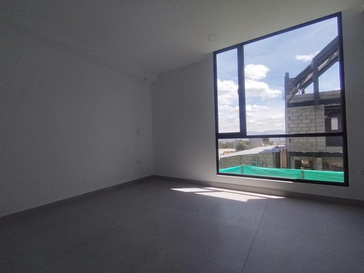 Casa de 128 m² con 3 Dorm. en Venta en Tumbaco — imagen 3