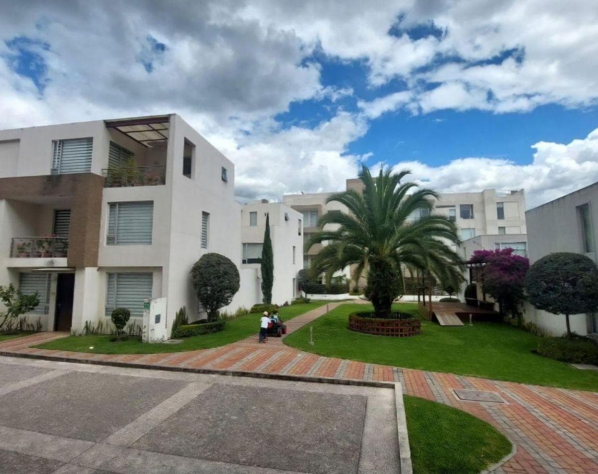 Casa de Venta en Tumbaco, Sector La Vinia — imagen 1