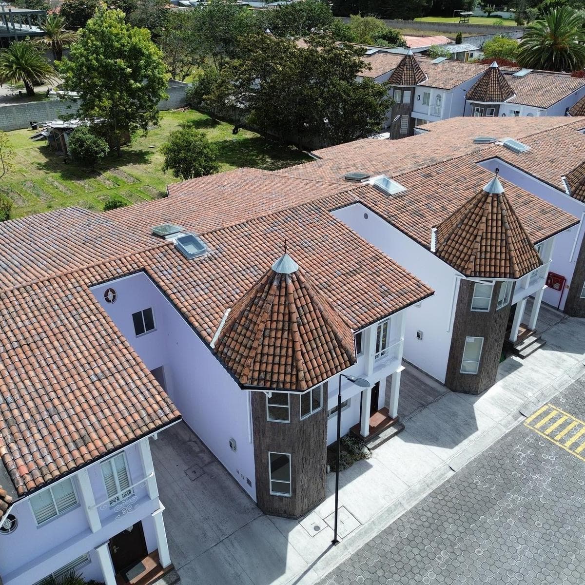 Casa en Venta, Conocoto, Conjunto Fairyland, Av Chillo Jijón — imagen 1