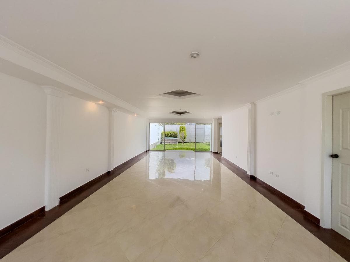 Casa en Venta, Conocoto, Conjunto Fairyland, Av Chillo Jijón — imagen 6