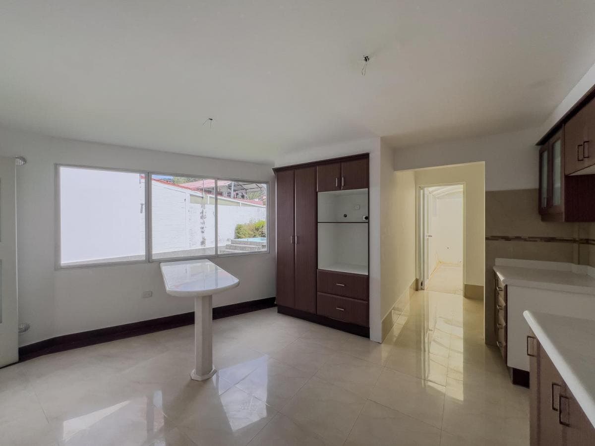 Casa en Venta, Conocoto, Conjunto Fairyland, Av Chillo Jijón — imagen 5