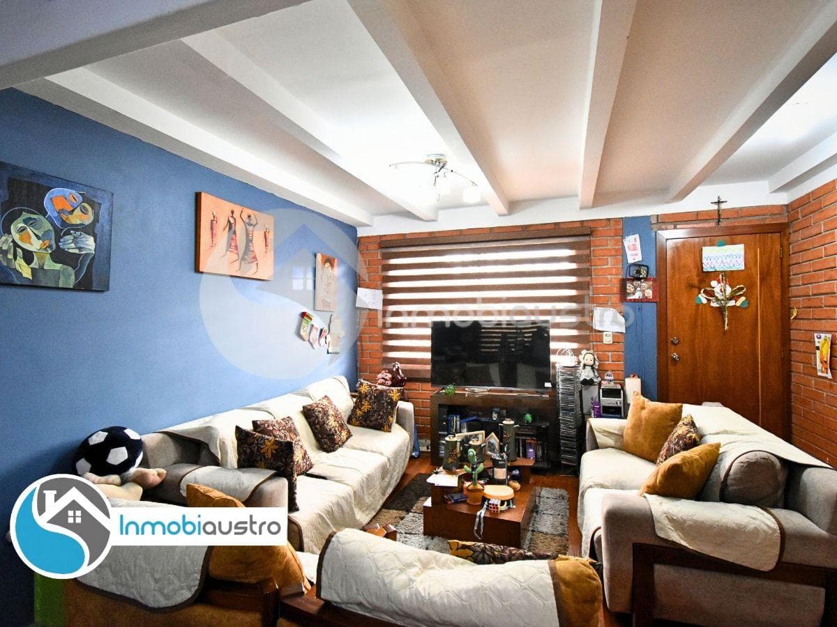 Miravalle, Venta de Casa con Amplio Patio, Azuay — imagen 7