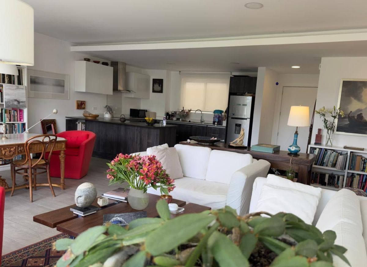 Departamento de 142 m² con Terraza y Espacios Amplios — imagen 1
