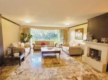 Hermosa Casa de Venta en La Kennedy Quito! — imagen 4