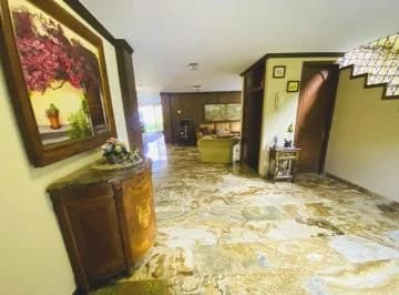 Hermosa Casa de Venta en La Kennedy Quito! — imagen 3
