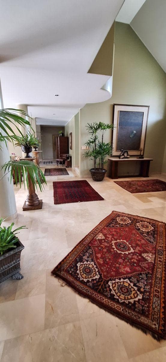 Casa con 875 m² y 4 Habitaciones en Venta en Samborondón, Guayas — imagen 9