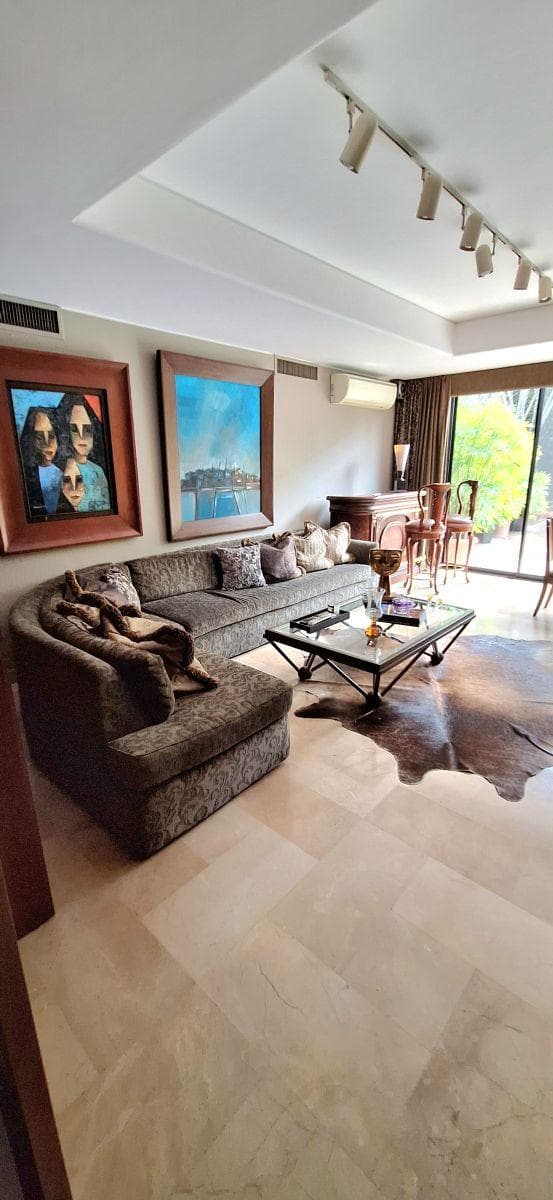 Casa con 875 m² y 4 Habitaciones en Venta en Samborondón, Guayas — imagen 7