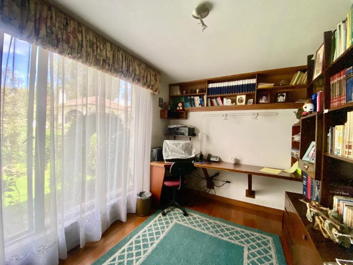 Casa en Venta Monteserrin — imagen 2