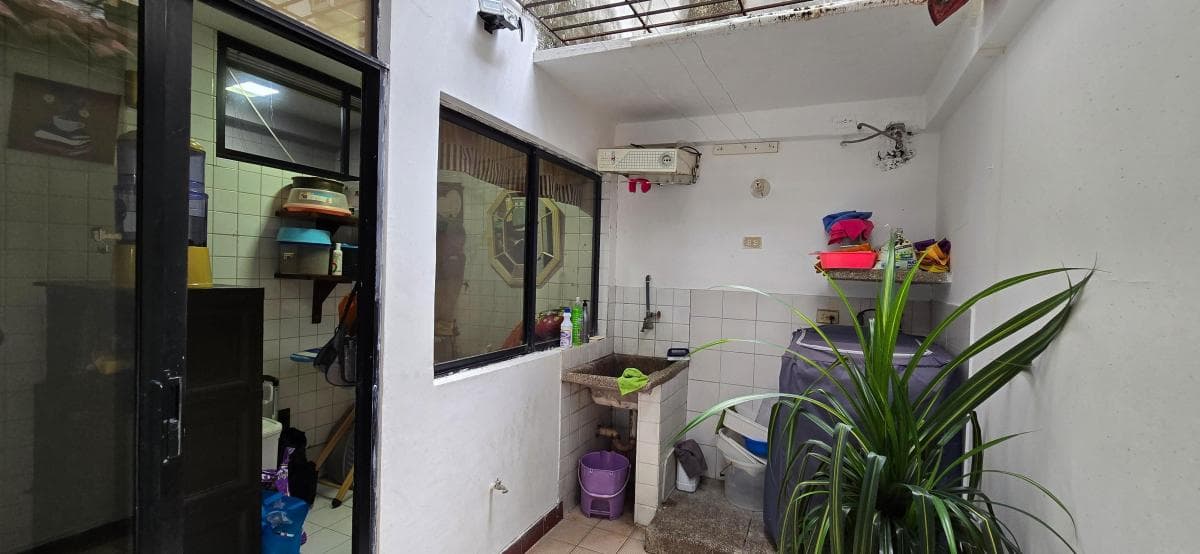 ¡Vendo Casa en Urdesa Central Sector Colegio Santo Domingo de Guzmán!, Guayas — imagen 3