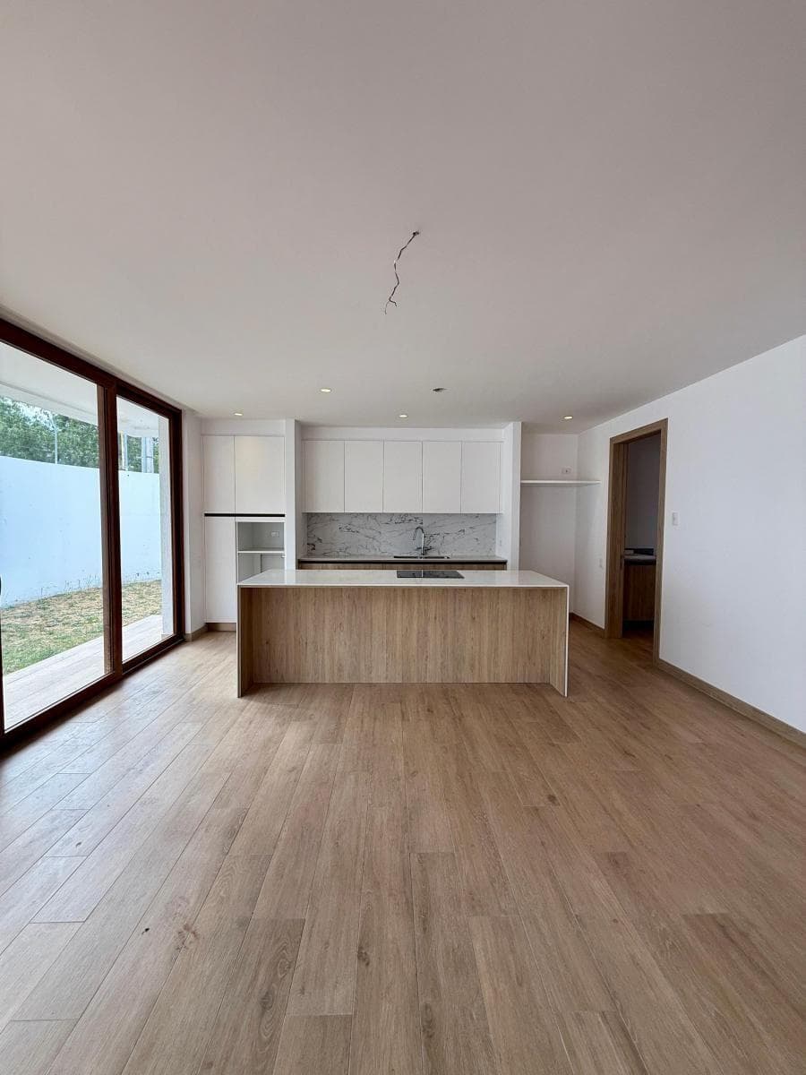 Casa por Estrenar de 3 Habitaciones - en Venta - Tumbaco - 220 m² — imagen 6