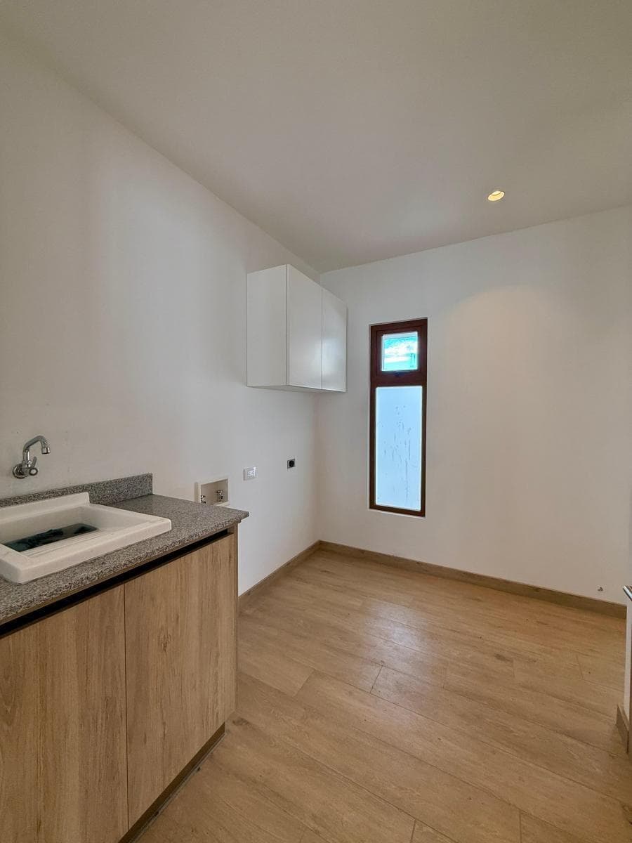 Casa por Estrenar de 3 Habitaciones - en Venta - Tumbaco - 220 m² — imagen 5