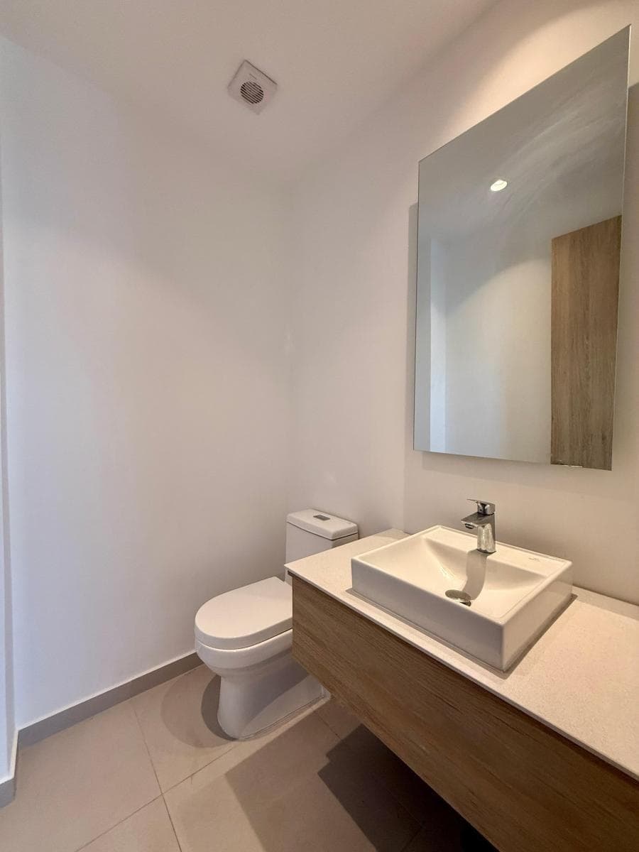Casa por Estrenar de 3 Habitaciones - en Venta - Tumbaco - 220 m² — imagen 4