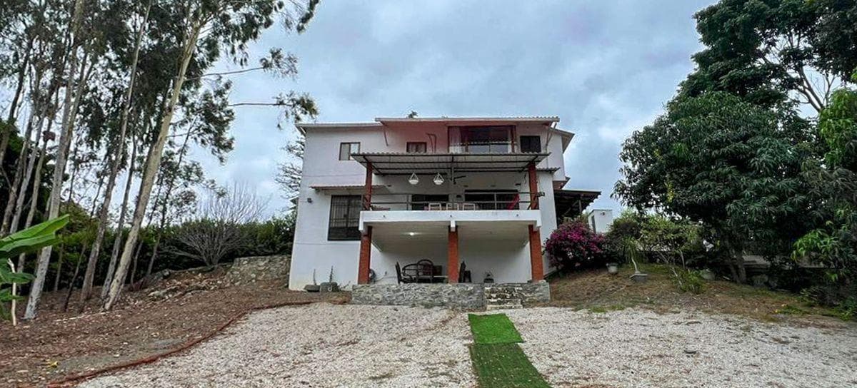 Casa Campestre Amoblada de 306 m² con 4 Habitaciones en Venta en Vía a La Costa, Guayas — imagen 2