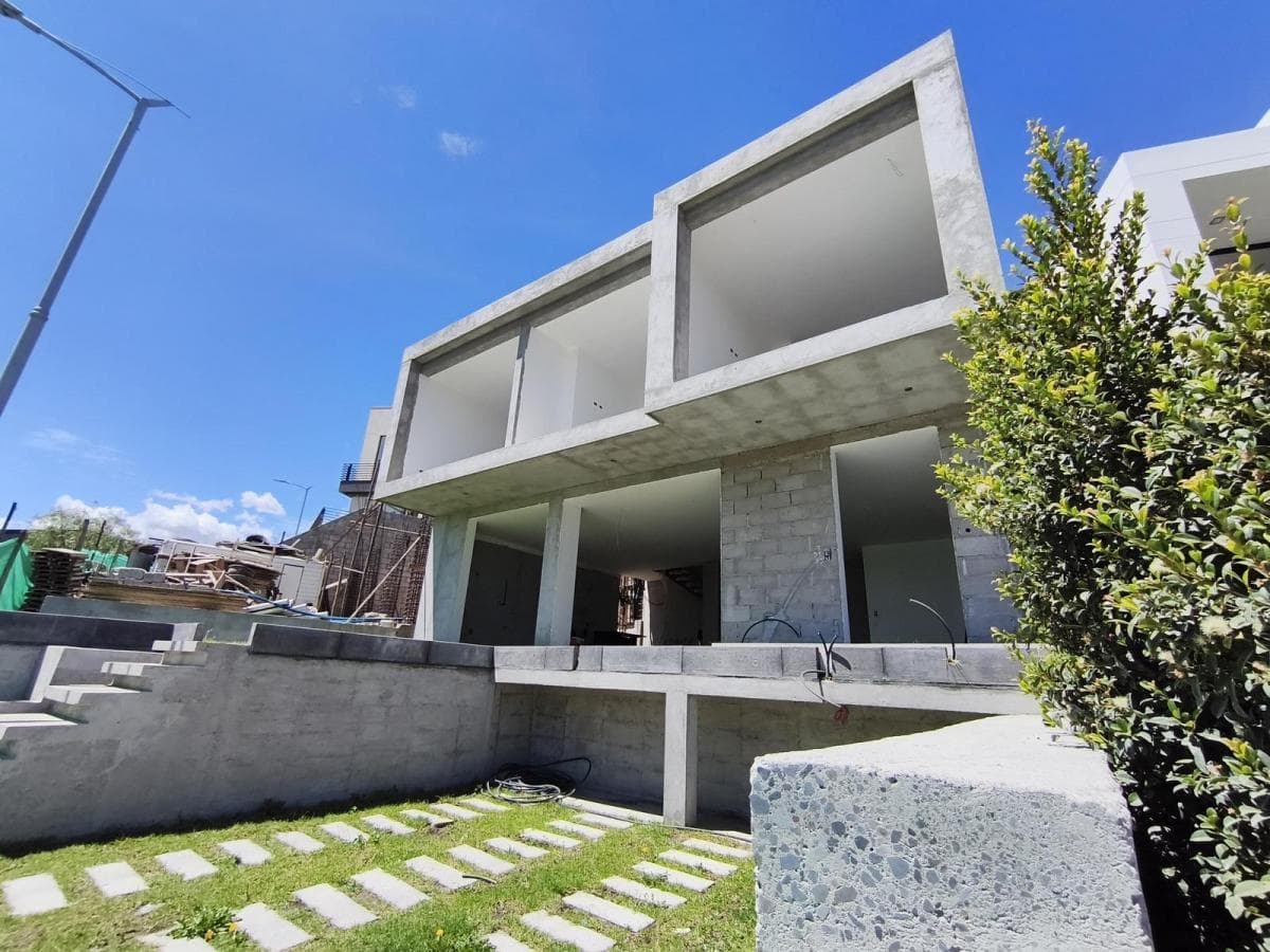 Scc. Venta Casa 3 Dorm. Urbanización Alta Vista de Nayón — imagen 10