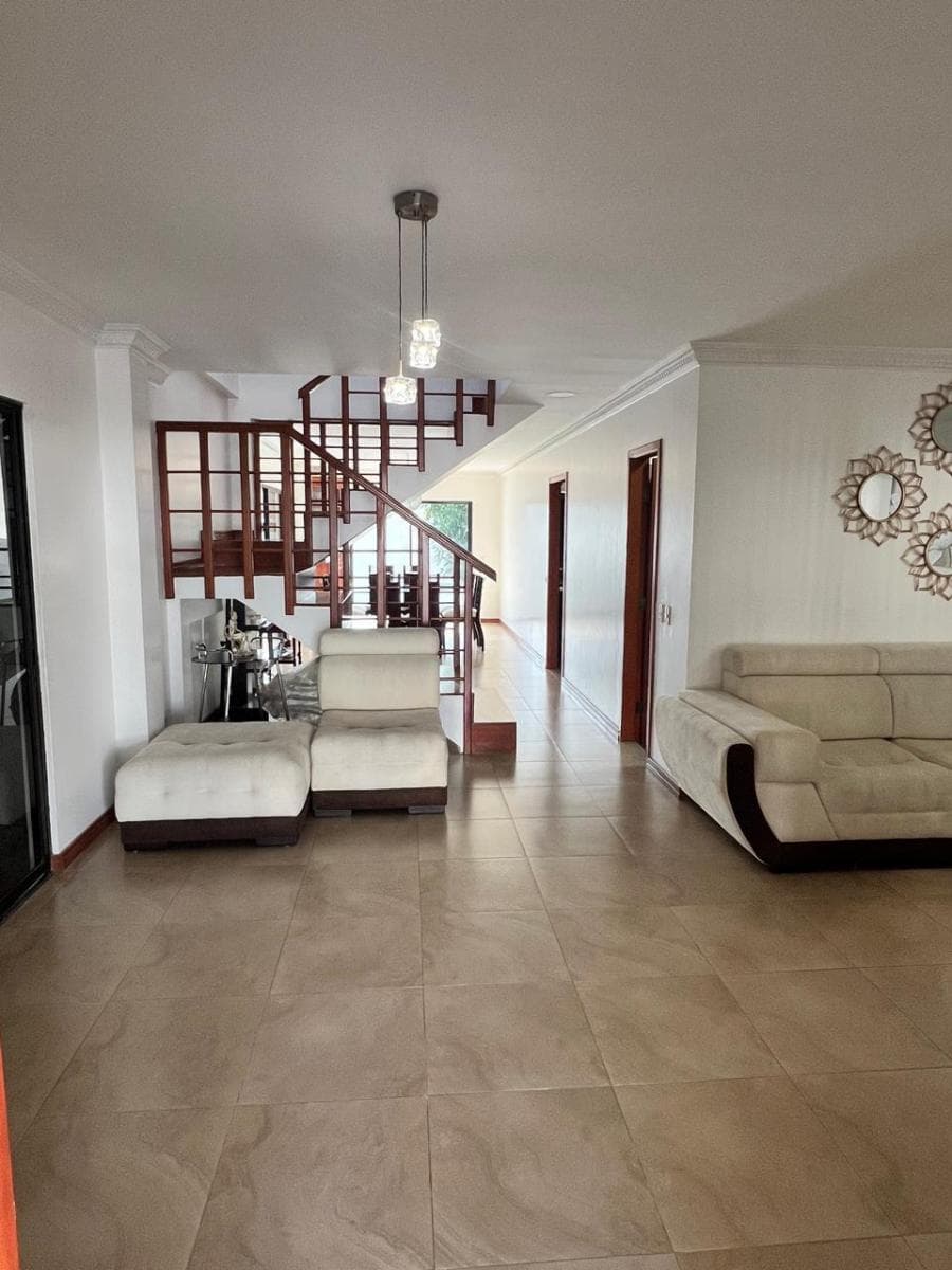 Vendo Oportunidad en Vía a La Costa: Casa con Área 363 m² en Urbanización Los Ángeles, Guayas — imagen 9