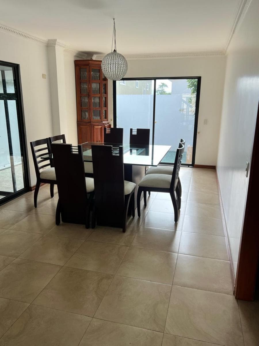 Vendo Oportunidad en Vía a La Costa: Casa con Área 363 m² en Urbanización Los Ángeles, Guayas — imagen 7