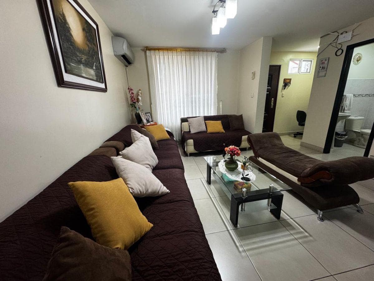 Se Vende Linda Casa Urbanización La Perla Etapa 2 Al Norte de Guayaquil!, Guayas — imagen 9