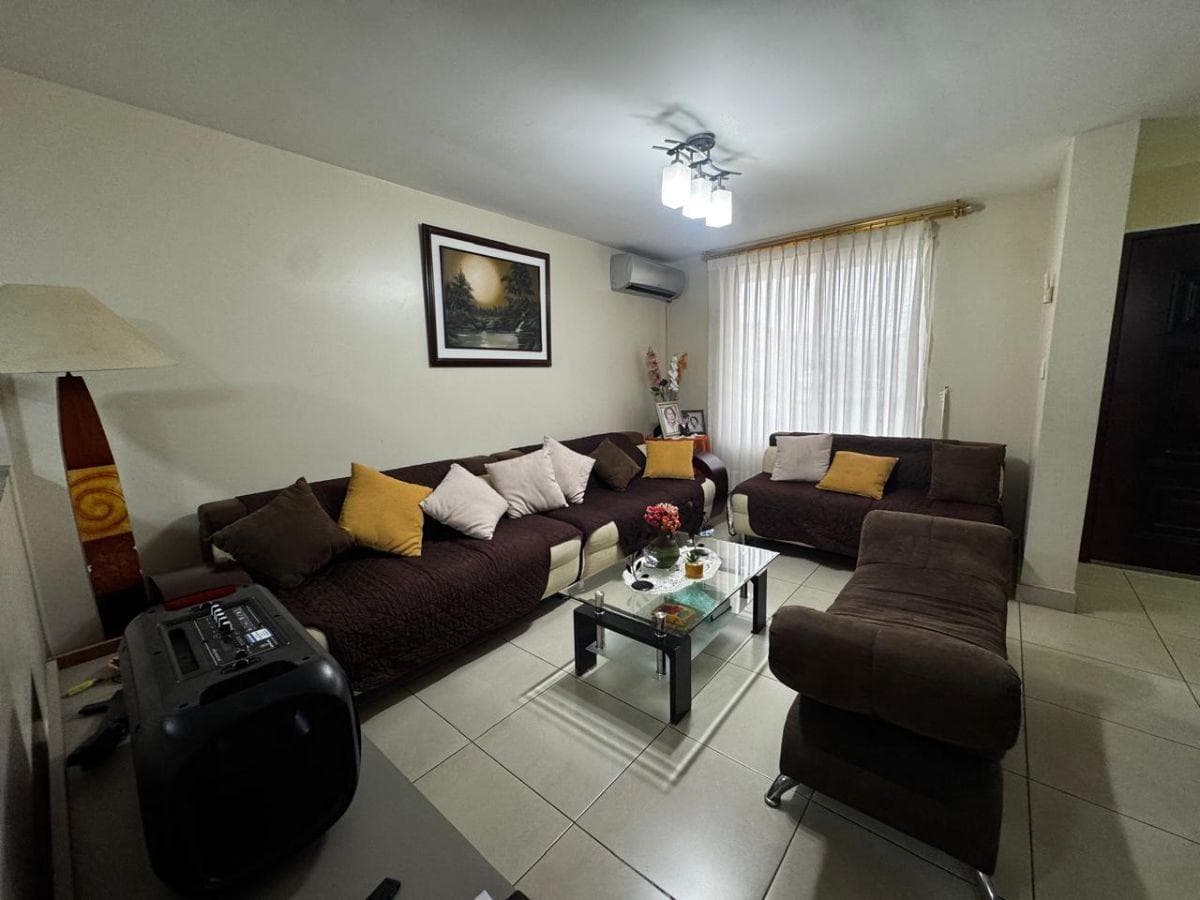 Se Vende Linda Casa Urbanización La Perla Etapa 2 Al Norte de Guayaquil!, Guayas — imagen 8