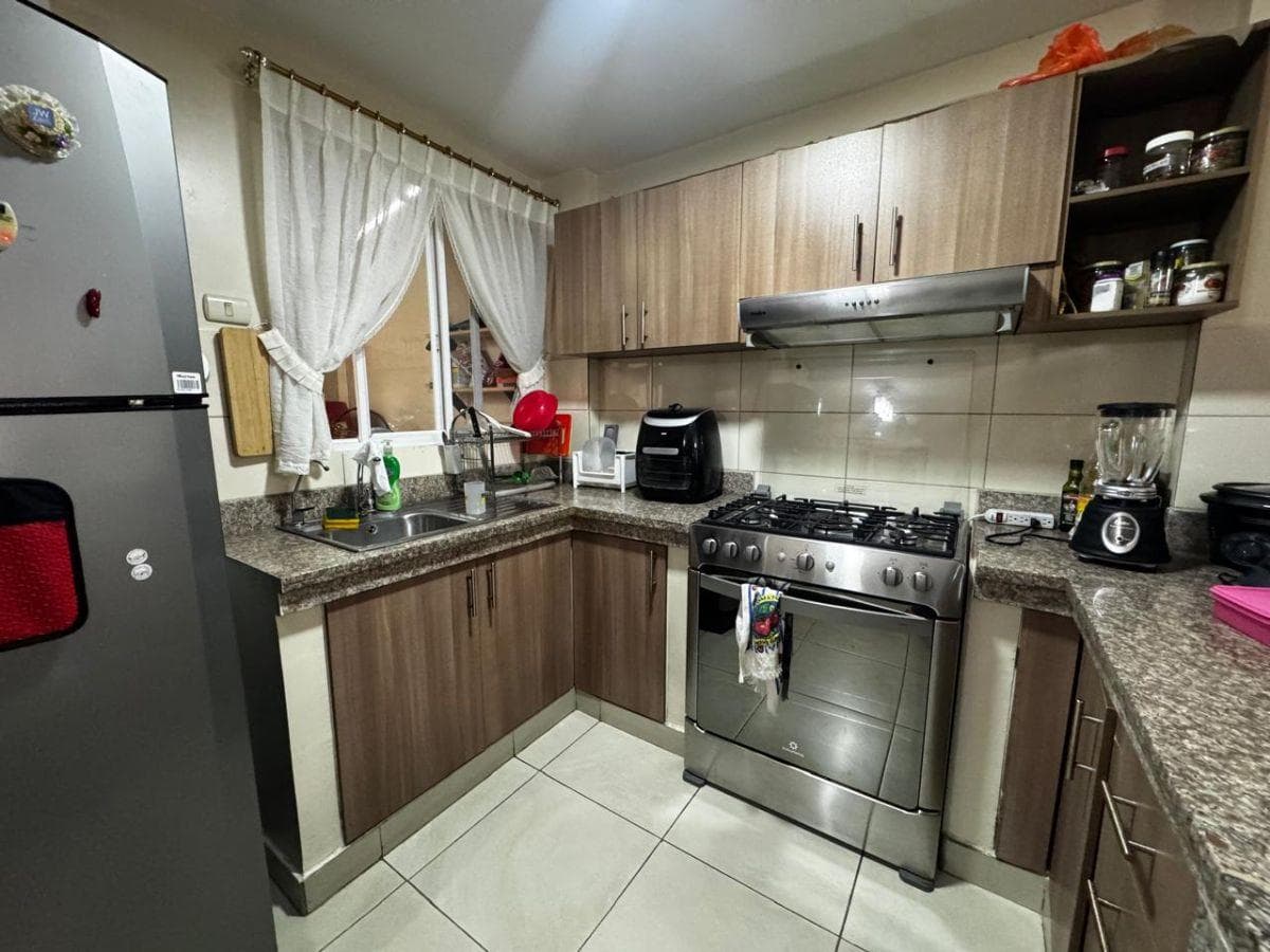 Se Vende Linda Casa Urbanización La Perla Etapa 2 Al Norte de Guayaquil!, Guayas — imagen 2