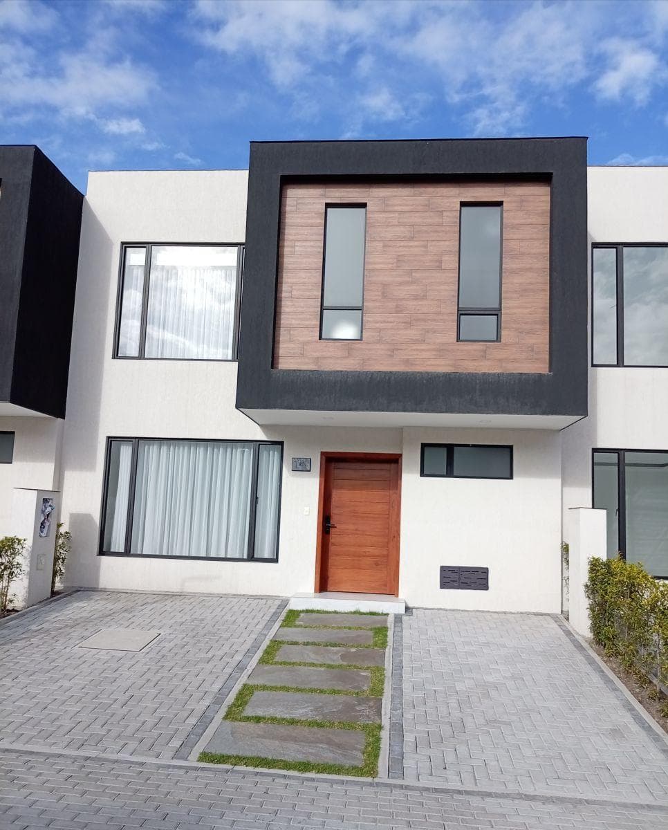 Innovocasa Vende Casas de Lujo en Conjunto, Sector Tumbaco, Santa Rosa — imagen 10