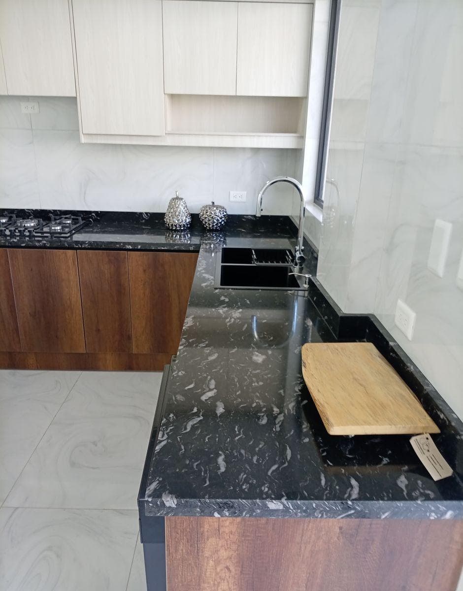 Innovocasa Vende Casas de Lujo en Conjunto, Sector Tumbaco, Santa Rosa — imagen 3