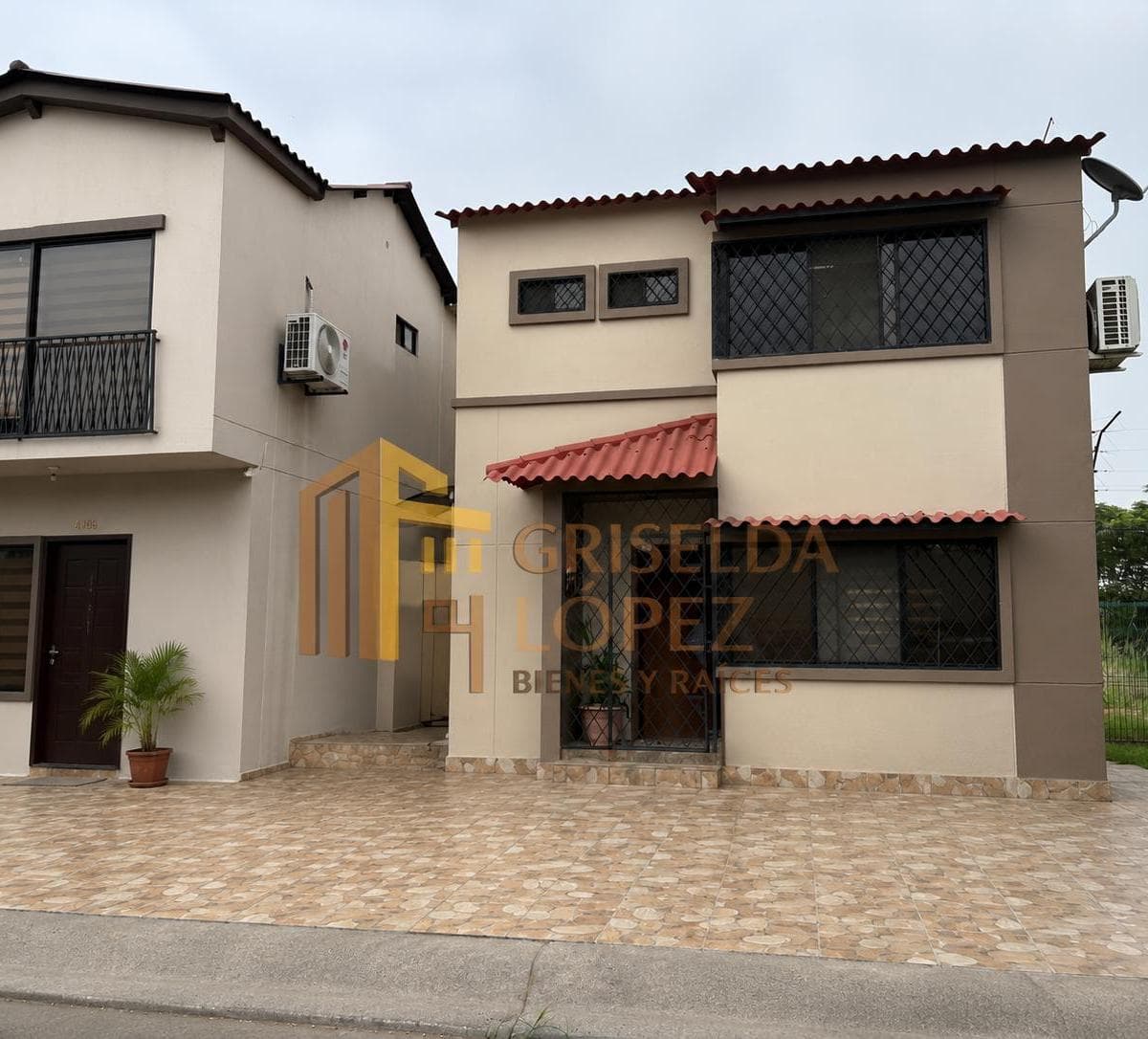 Casa de 160 m² con 3 Habitaciones en Venta Villa Club Etapa Omega, Guayas — imagen 1
