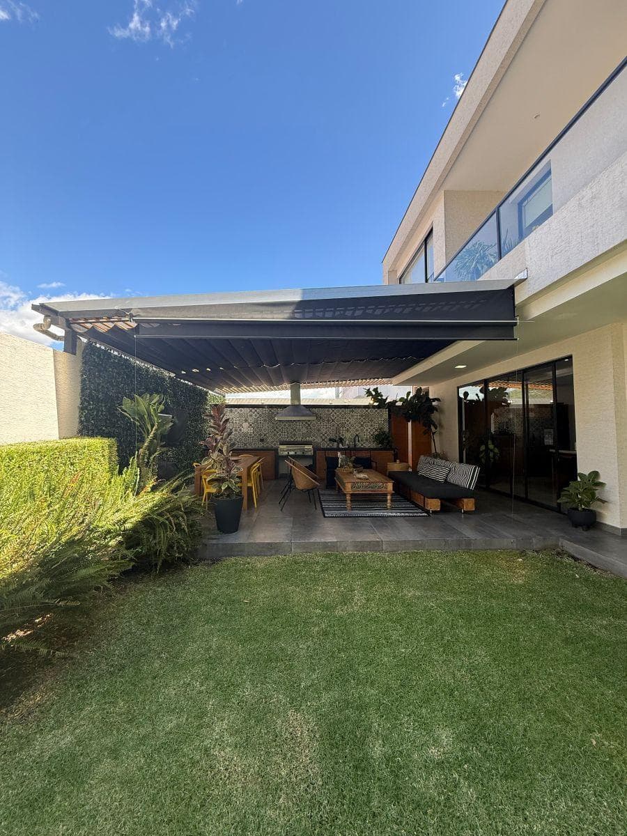 Casa Moderna con 3 Habitaciones y Estudio, Amplia, Excelente Ubicación en Yanazarapata — imagen 2