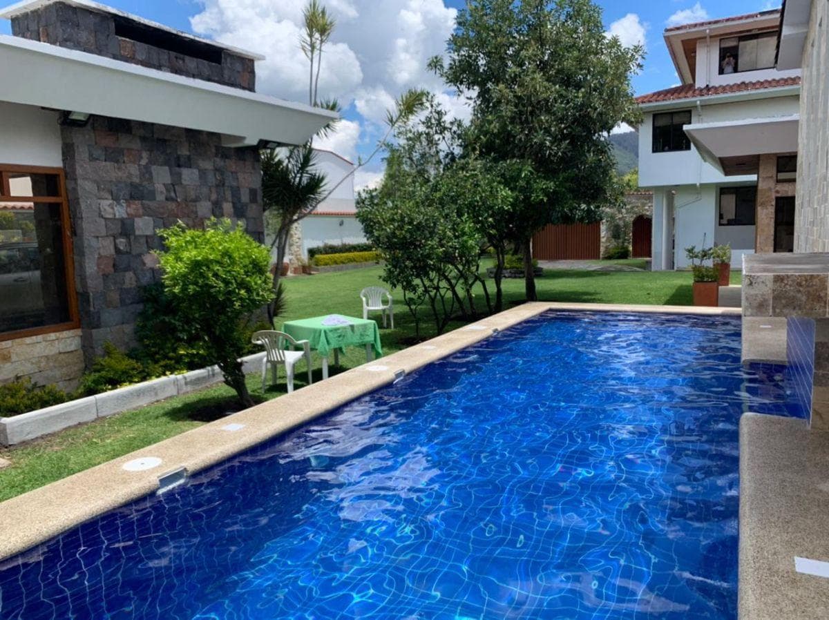 Casa con Piscina 1400 m² en El Valle de Los Chillos San Gabriel — imagen 8