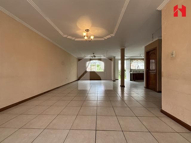 Vendo Hermosa Casa en Cuenca - Sector Totoracocha (Cv3898), Azuay — imagen 5