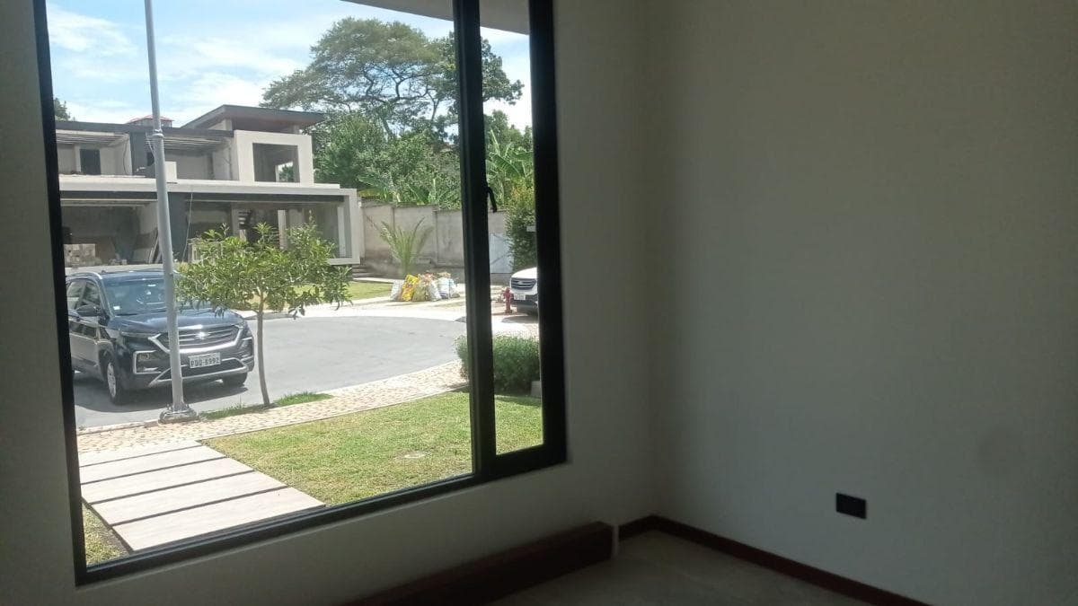 Amplia Casa por Estrenar en Collaqui (Ac) — imagen 8