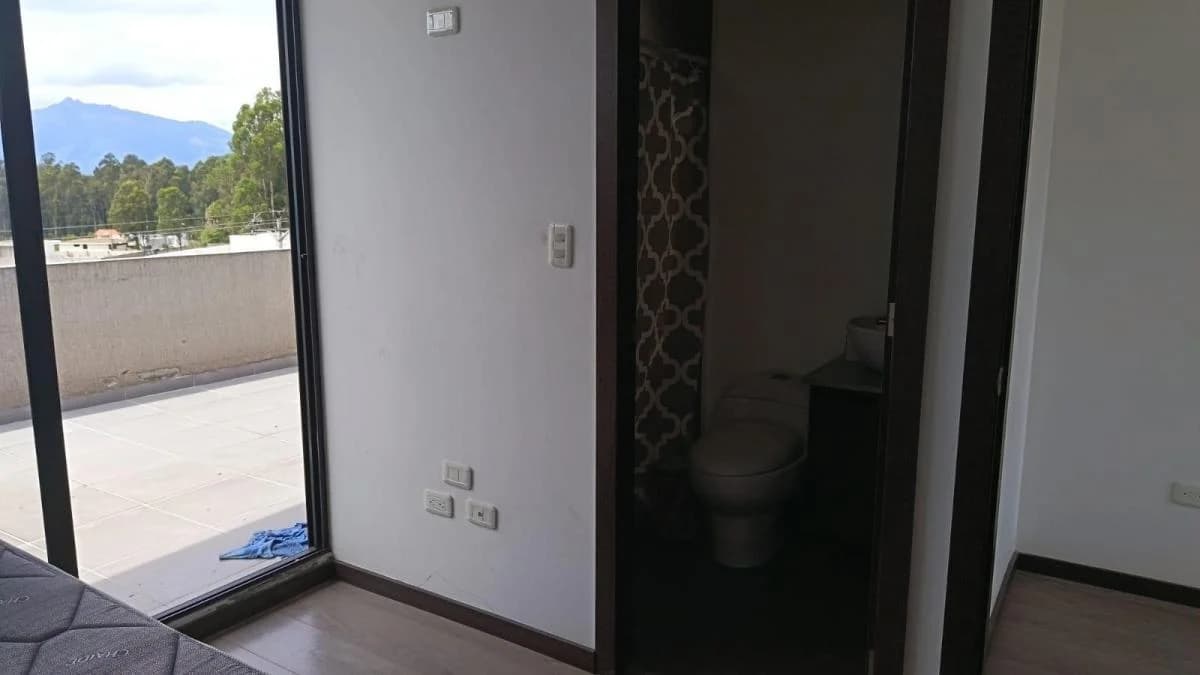 Se Vende Casa San Miguel Conocoto Conjunto Jardines de La Colina — imagen 2