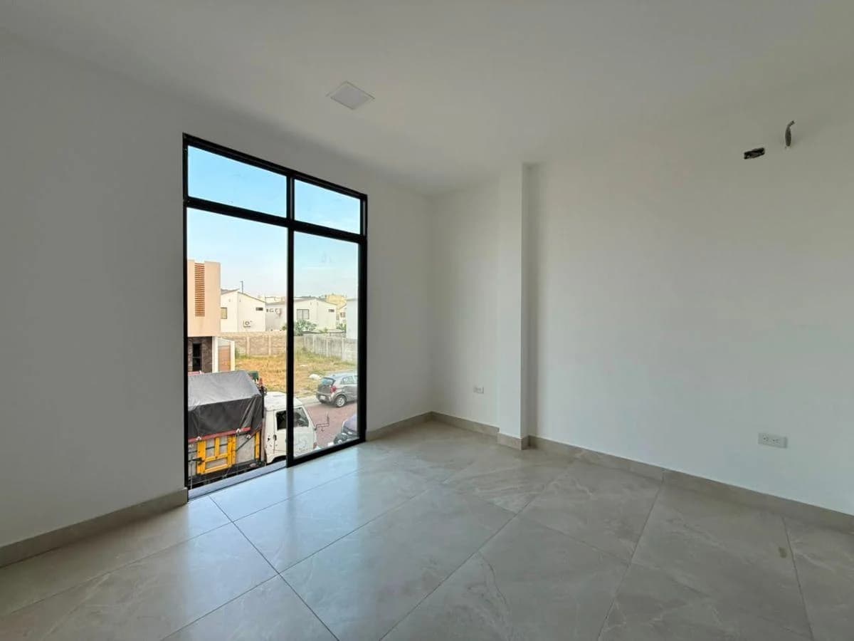 Venta Casa de Estreno Urb. La Joya Etapa Aguamarina 4 Dorm. Guayas — imagen 6