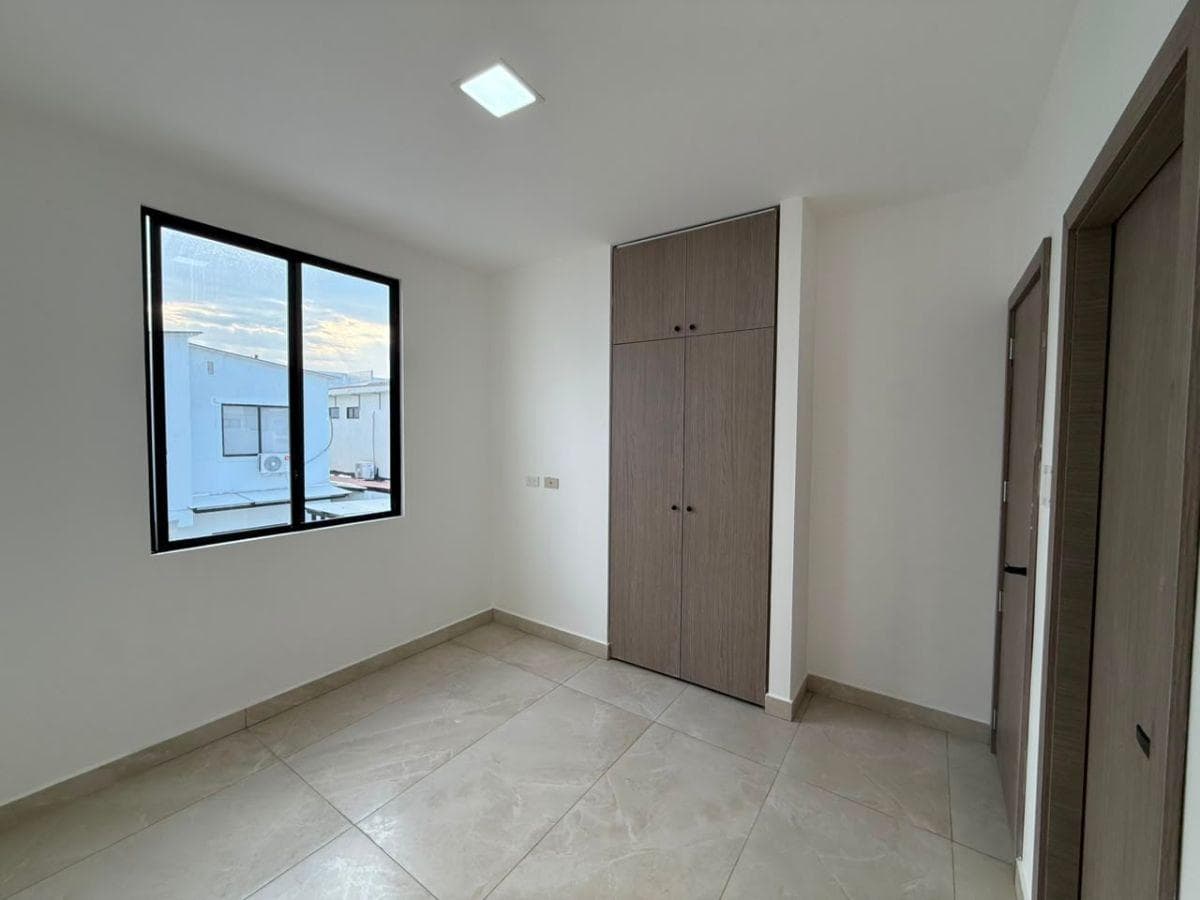 Venta Casa de Estreno Urb. La Joya Etapa Aguamarina 4 Dorm. Guayas — imagen 5