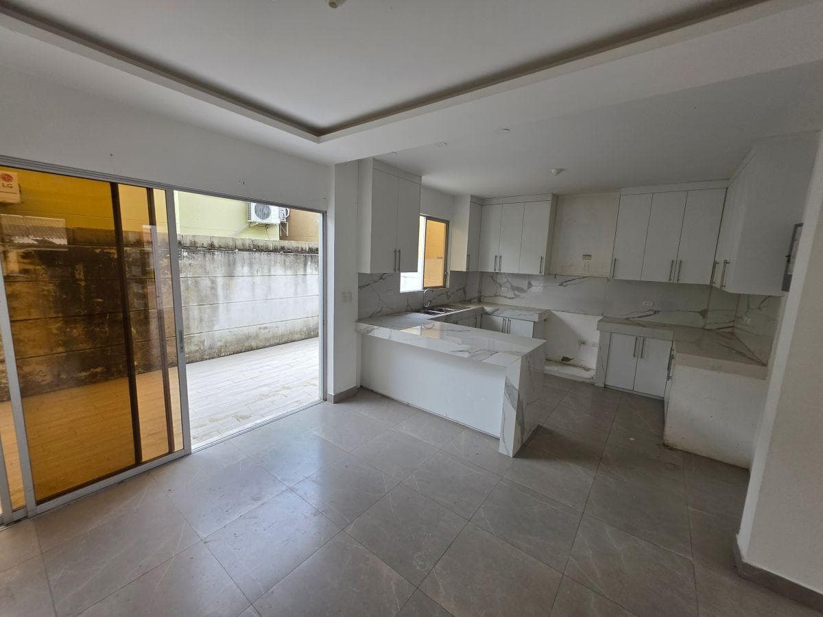Casa de 3 Dorm. en Venta - La Joya Etapa Turquesa - Sector Aurora Daule, Guayas — imagen 9