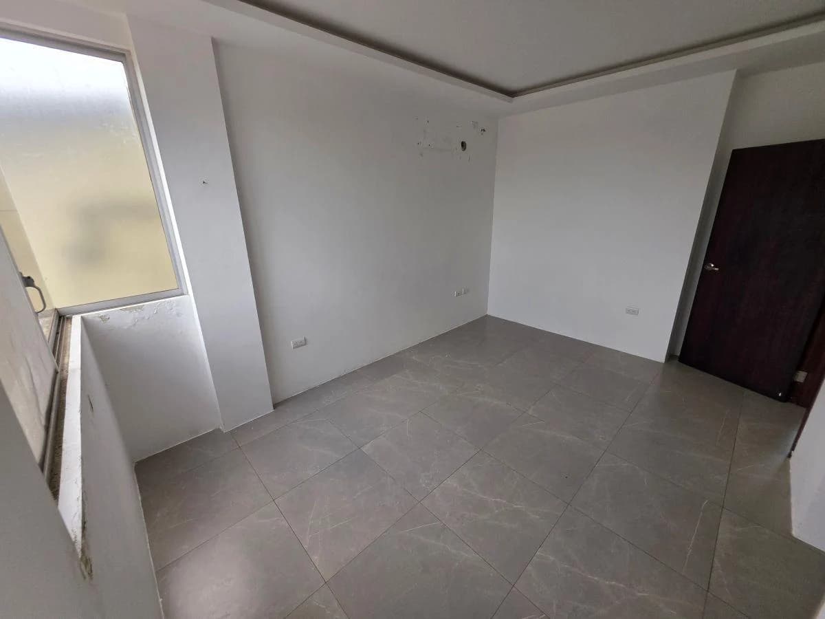 Casa de 3 Dorm. en Venta - La Joya Etapa Turquesa - Sector Aurora Daule, Guayas — imagen 4