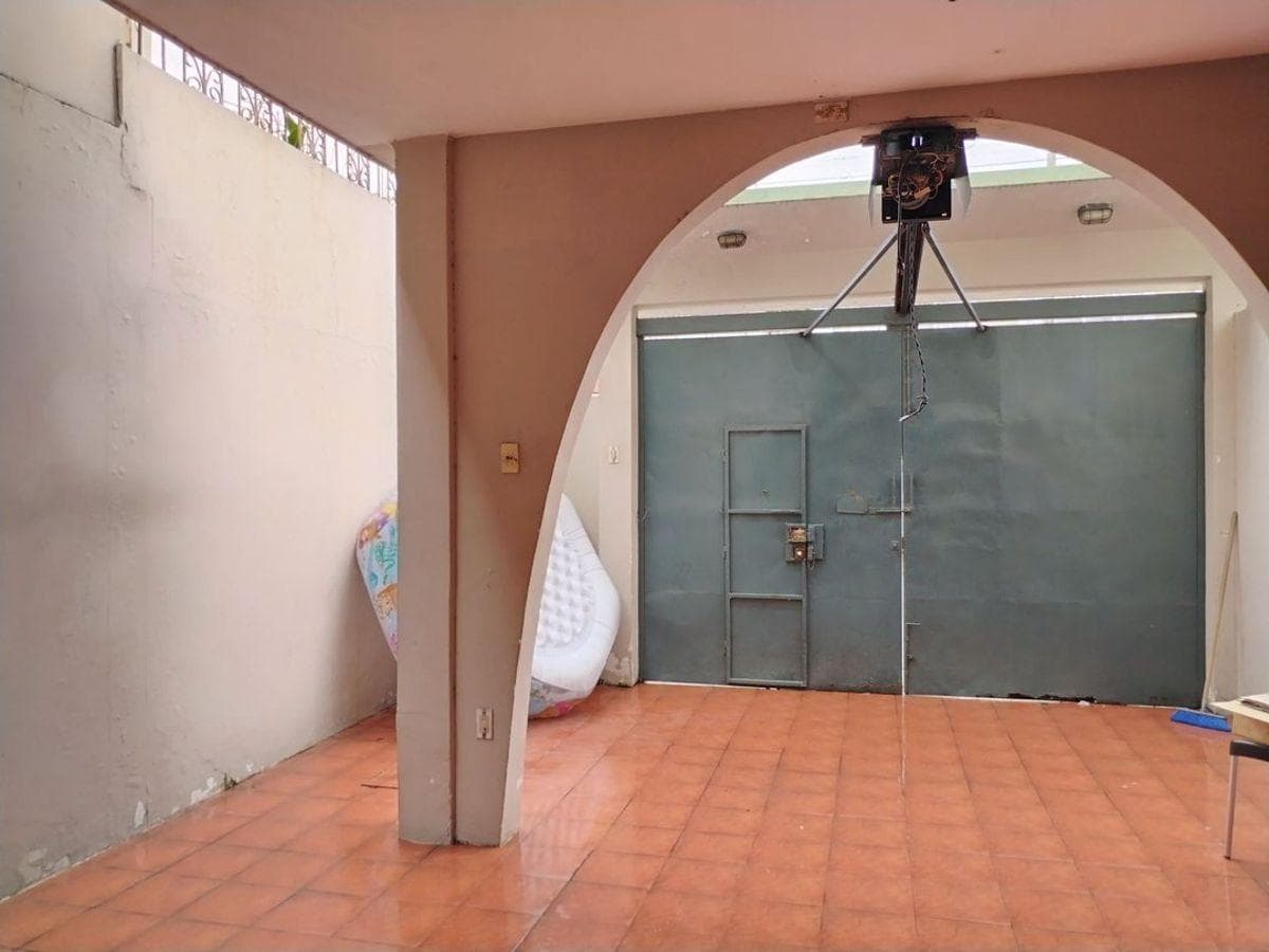 Vendo Casa de Dos Pisos, Dos Dptos. Independientes, Urdesa Central, Norte de Guayaquil - J. Moncada, Guayas — imagen 7