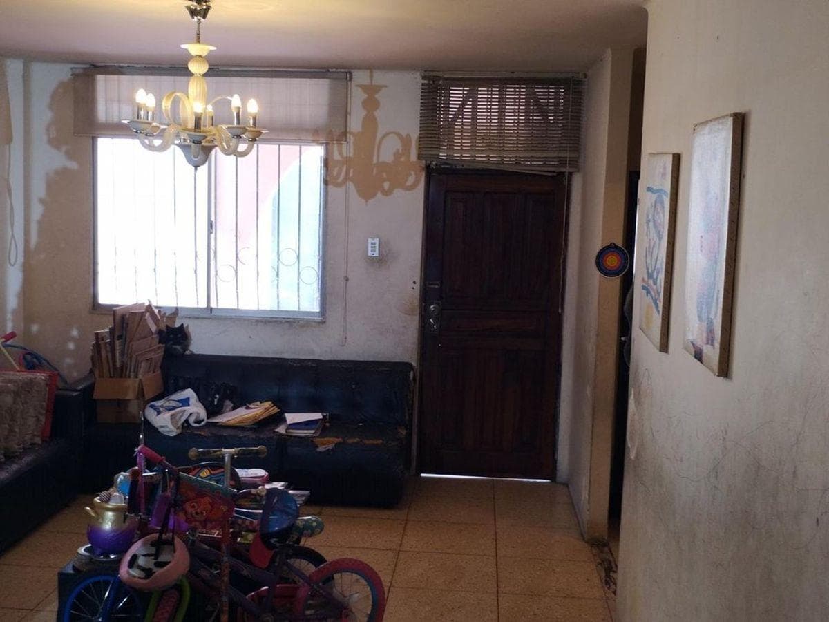 Vendo Casa de Dos Pisos, Dos Dptos. Independientes, Urdesa Central, Norte de Guayaquil - J. Moncada, Guayas — imagen 6