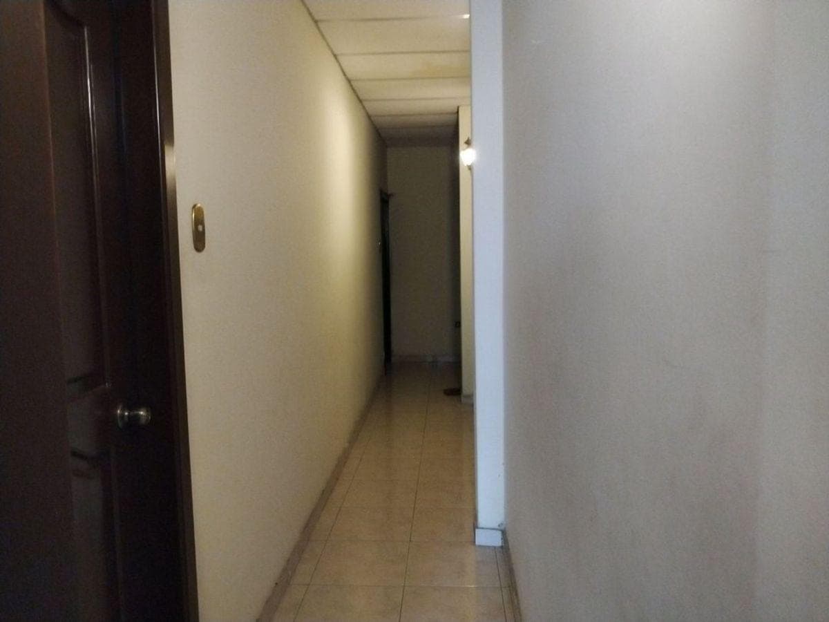 Vendo Casa de Dos Pisos, Dos Dptos. Independientes, Urdesa Central, Norte de Guayaquil - J. Moncada, Guayas — imagen 5