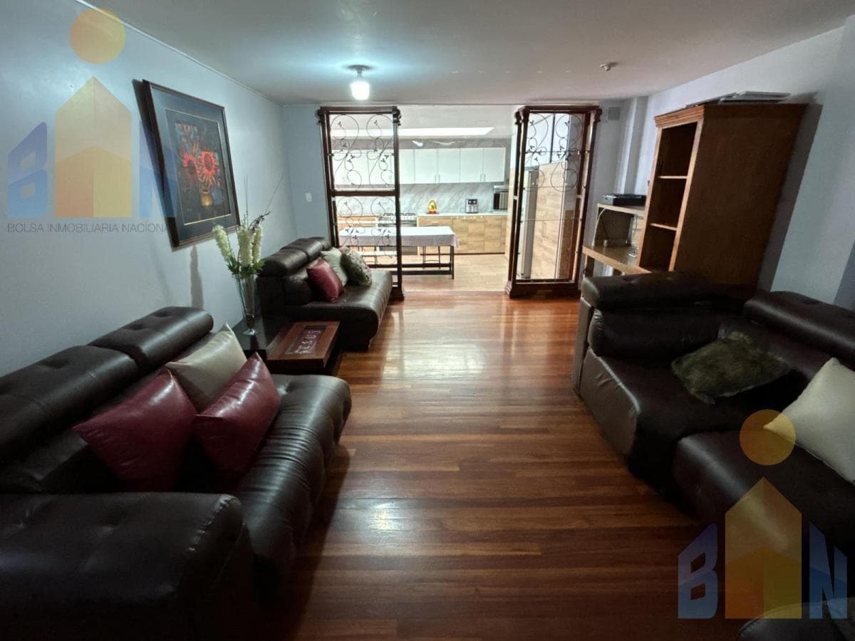 Ct Venta Amplio Departamento con Patio Primer Piso Alto en Urbanizacion Mastodontes, Carcelen — imagen 10