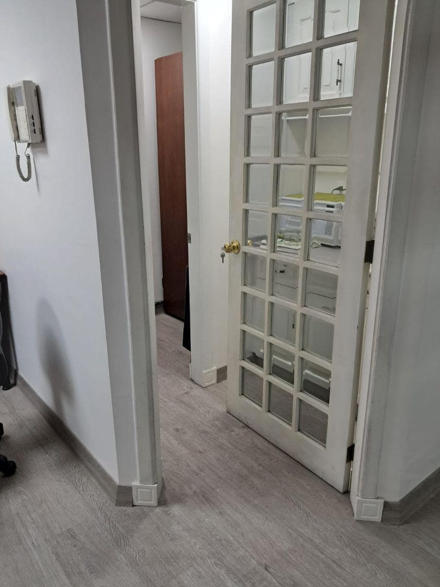Vendo Oficina República del Salvador 118 m² — imagen 4