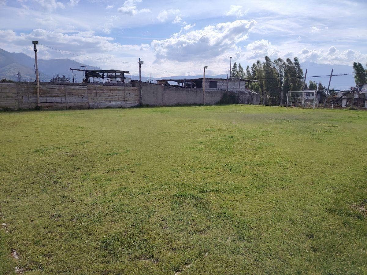 Arriendo Terreno con Casa Ideal Negocios Sector Tola Chica — imagen 10