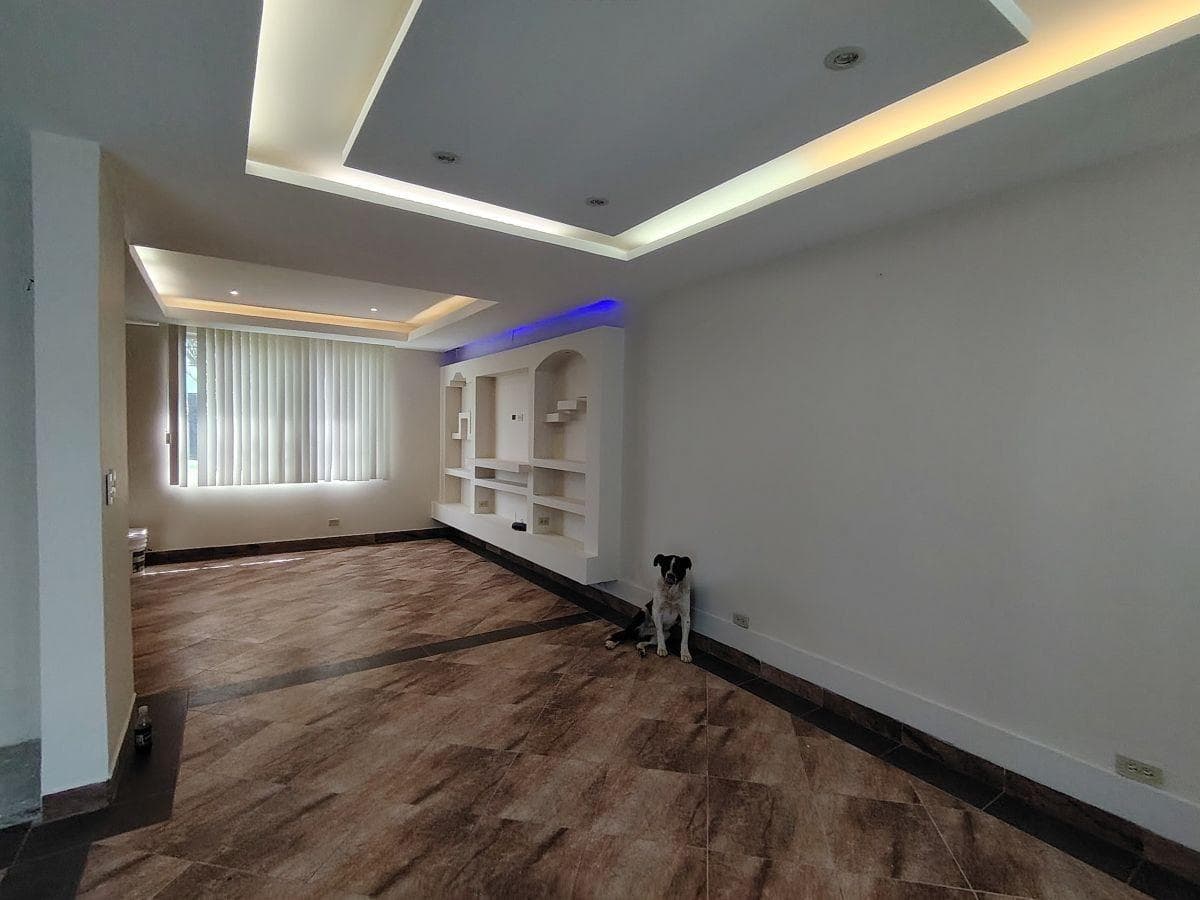 Arriendo Terreno con Casa Ideal Negocios Sector Tola Chica — imagen 6