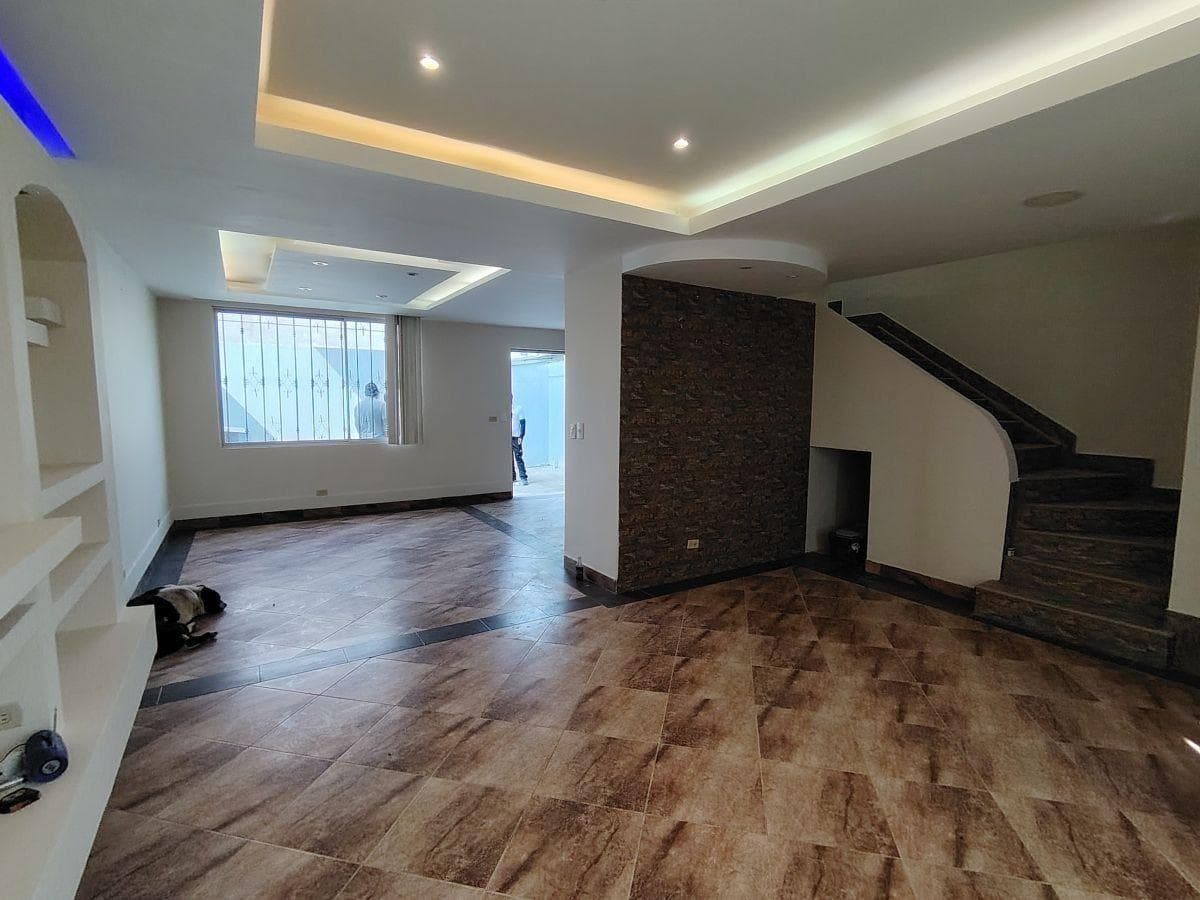 Arriendo Terreno con Casa Ideal Negocios Sector Tola Chica — imagen 3