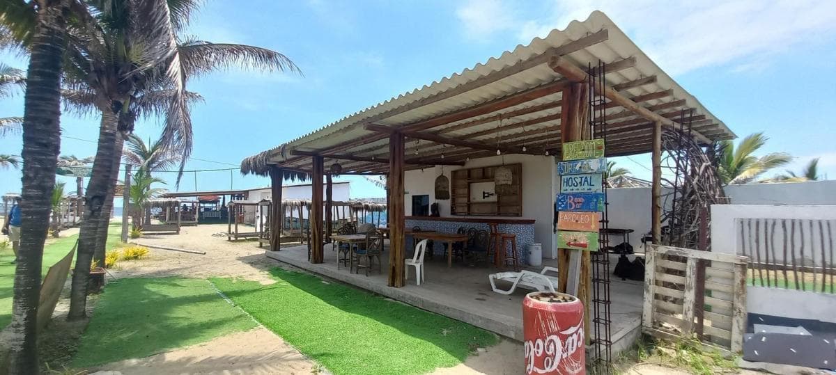 Hosteria con Salida a La Paya en Venta en La Via a Data, Guayas — imagen 4