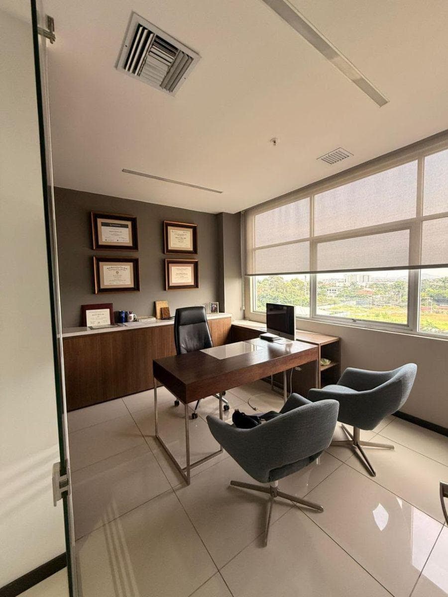 Oficina en Venta o Alquiler Edificio Xima, Guayas — imagen 1